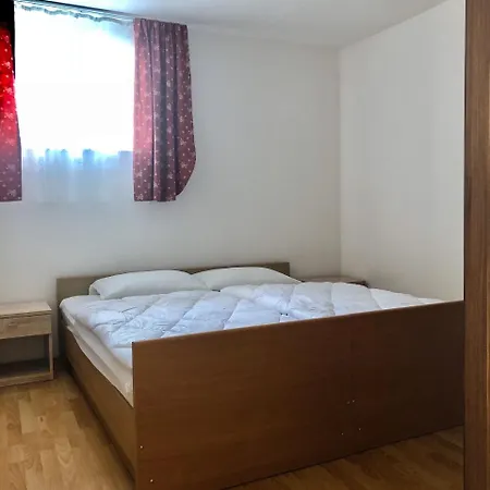 Skofije Apartma Dekani